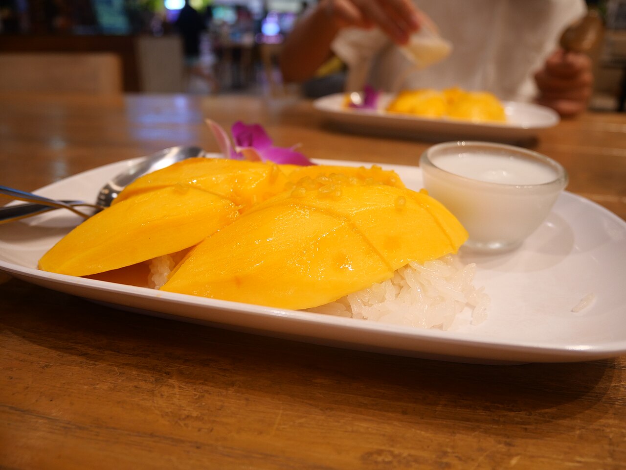 Thai desserts in Bangkok: mango sticky rice, coconut ice cream and sweets to try