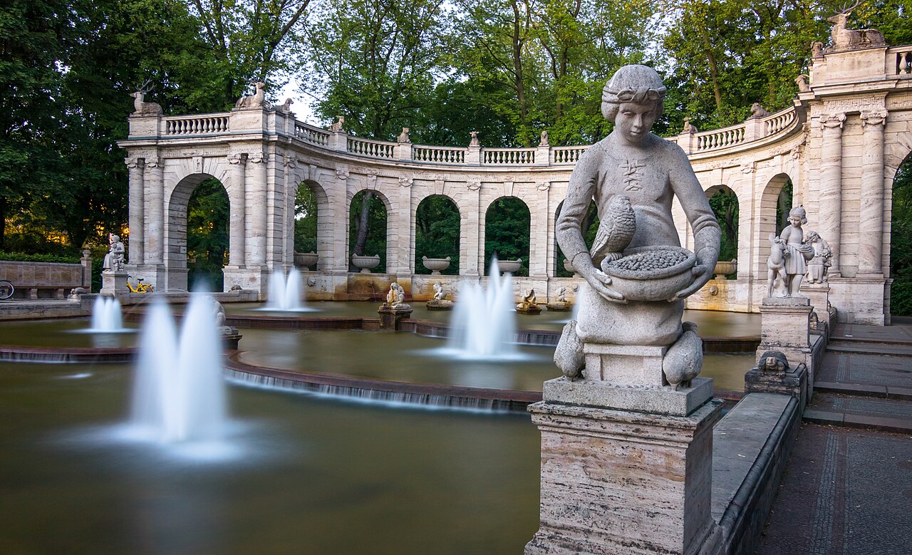 Le Märchenbrunnen, la fontaine des contes du Volkspark Friedrichshain
