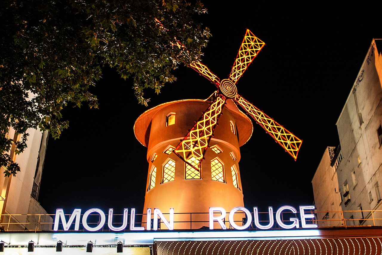 Moulin Rouge Paris : revue Féerie, horaires, dîner-spectacle et accès