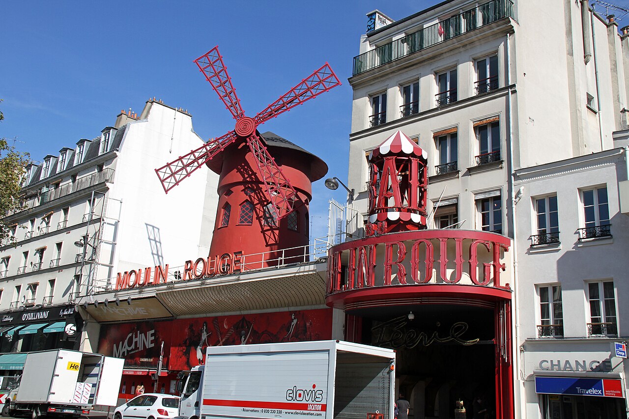 Moulin Rouge Paris : revue Féerie, horaires, dîner-spectacle et accès