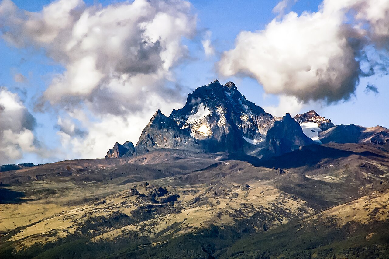 Mont Kenya : ascension, routes et alternatives sans grimper
