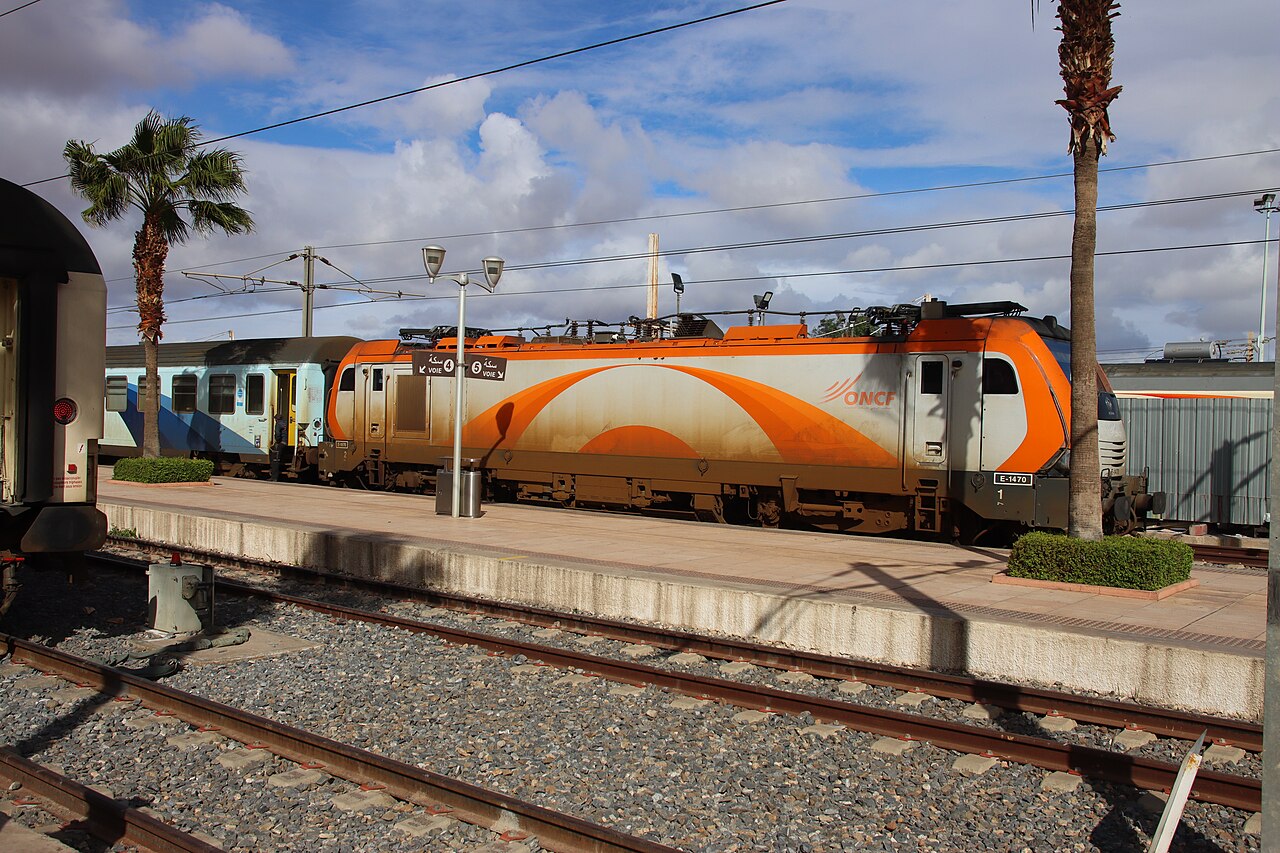 Train and bus from Marrakech: Casablanca, Rabat, Fez, Essaouira