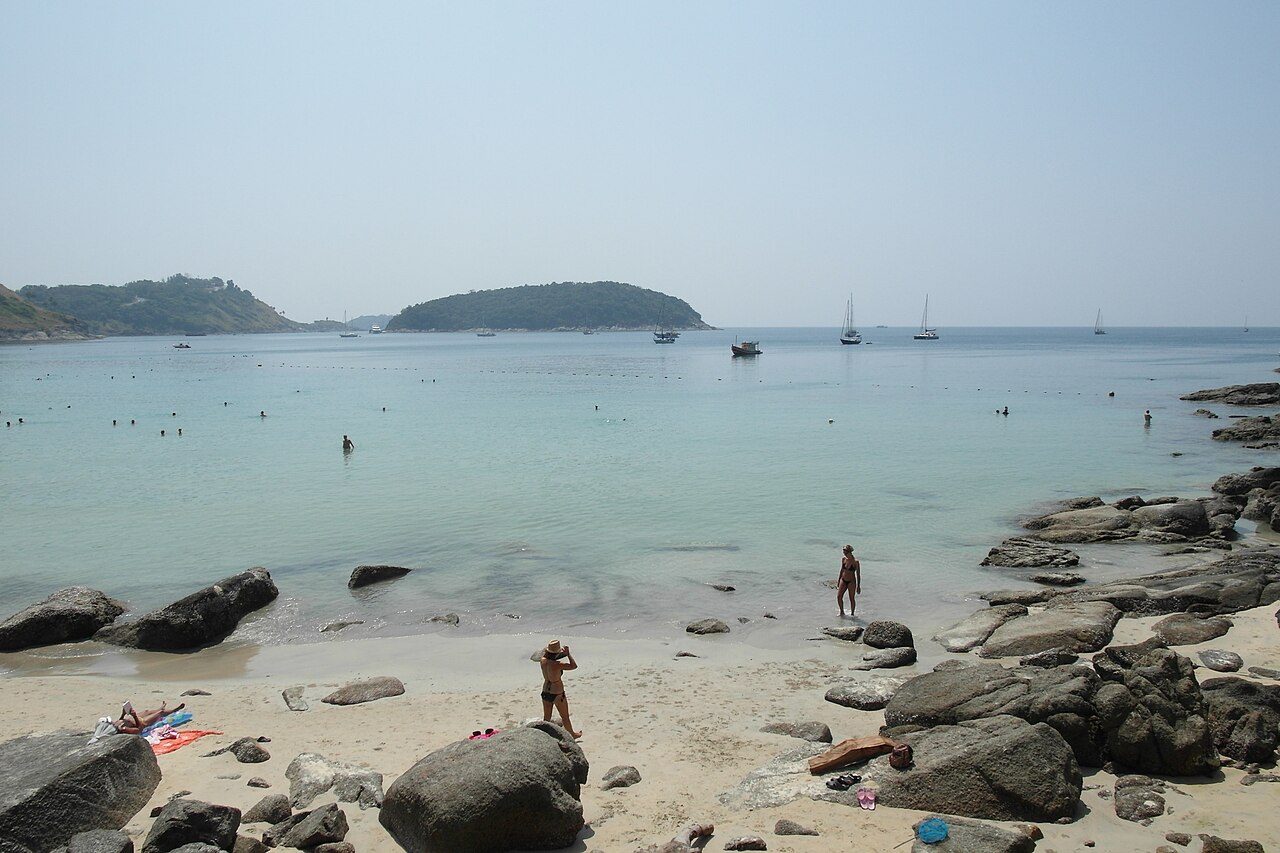 Plage de Nai Harn : l'une des plus belles plages de Phuket