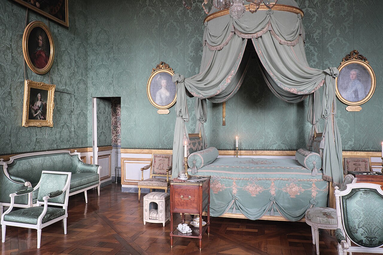 Camera di Madame de Ville-d'Avray, Hôtel de la Marine