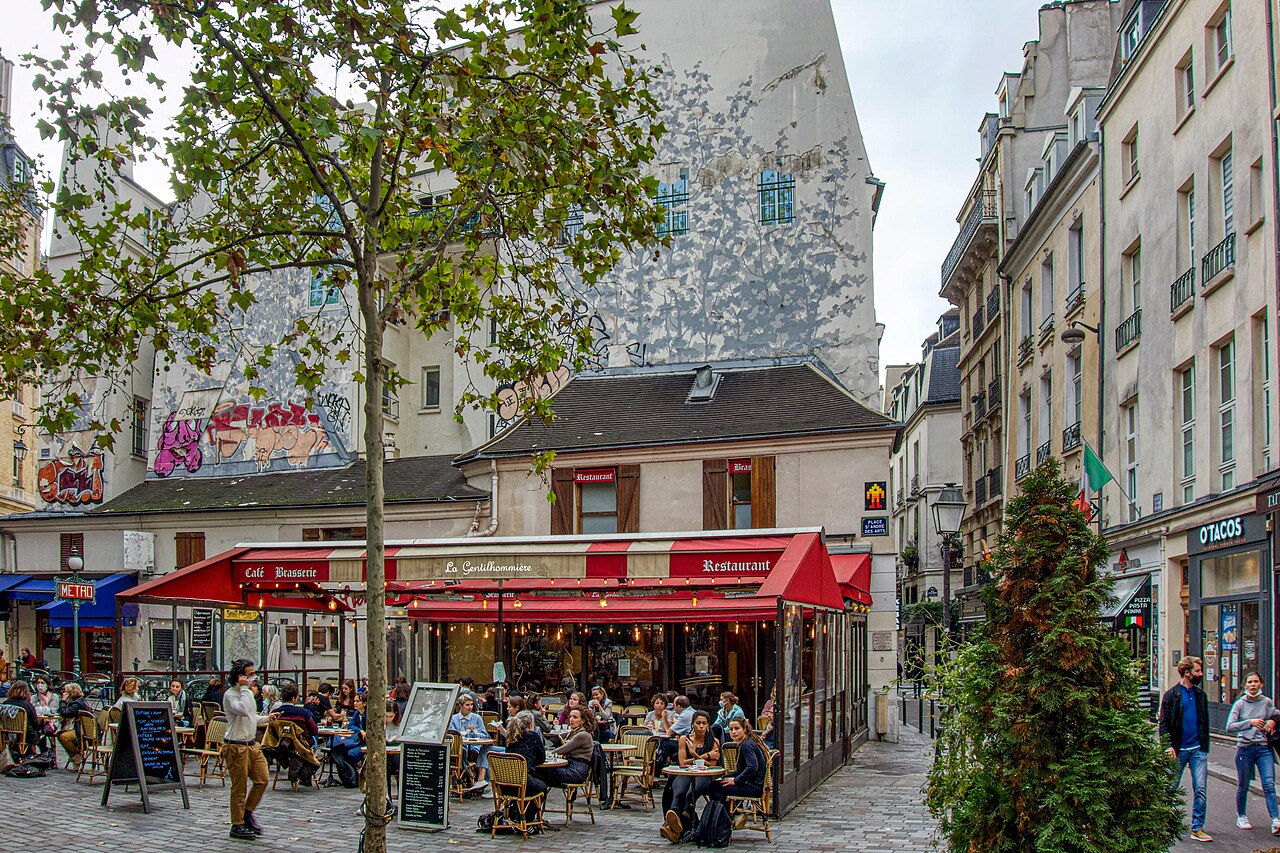 Caféterrasse an der Place Saint-André-des-Arts