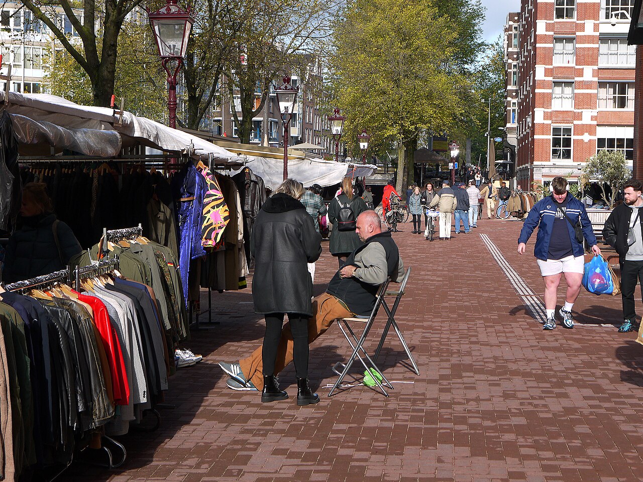 Waterloopleinmarkt: de vlooienmarkt van Amsterdam, openingstijden en tips