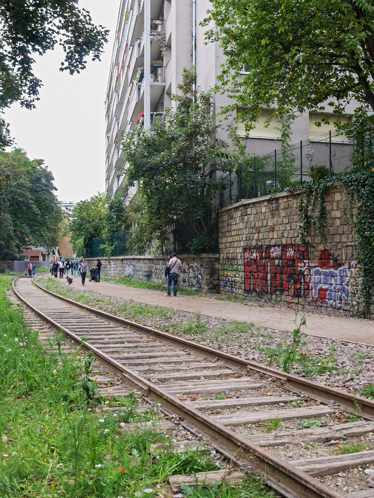 巴黎小環城鐵路（Petite Ceinture）散步攻略：開放路段與交通