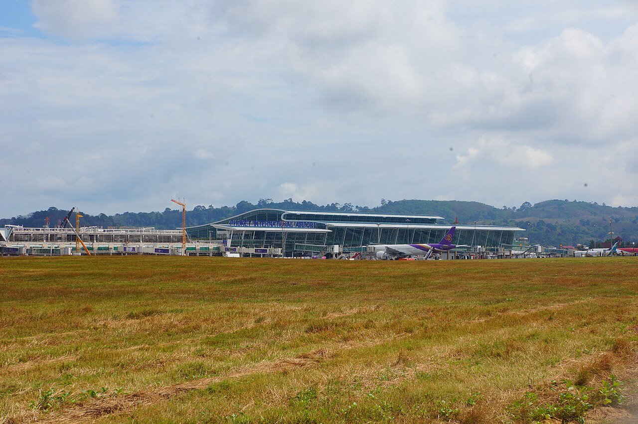 De l'aéroport de Phuket aux plages : taxi, bus, minibus et tarifs
