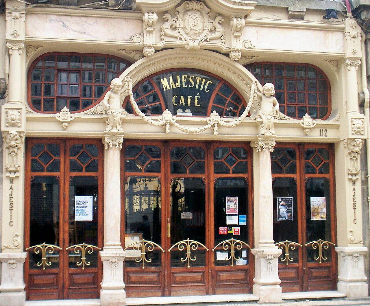 Café Majestic : prix, attente et que commander