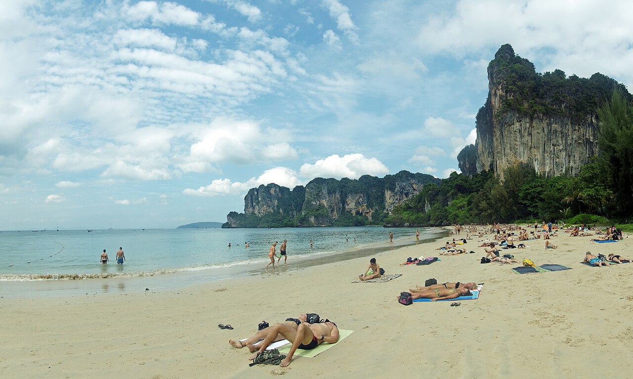 Krabi depuis Phuket : excursion ou ferry, que choisir