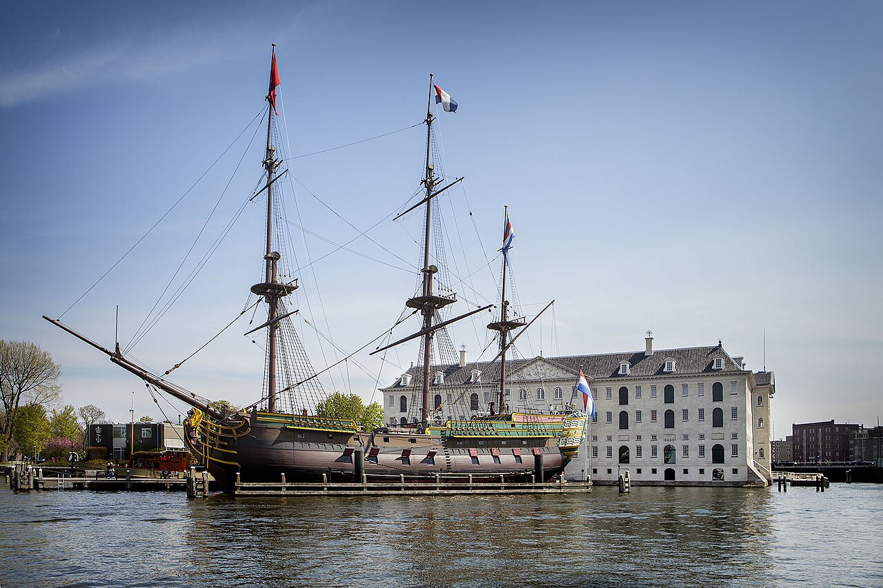 Het Scheepvaartmuseum Amsterdam: tickets, VOC-schip en openingstijden