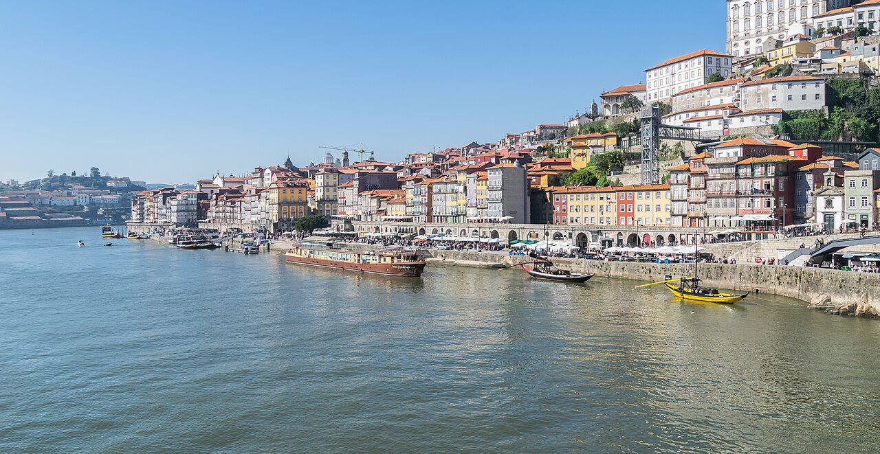 Porto en tuk-tuk ou visite guidée : quelle offre