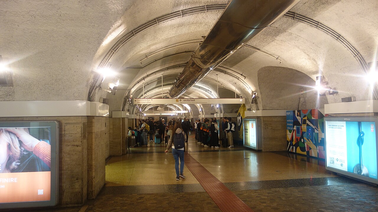 Couloir de la station de métro Termini