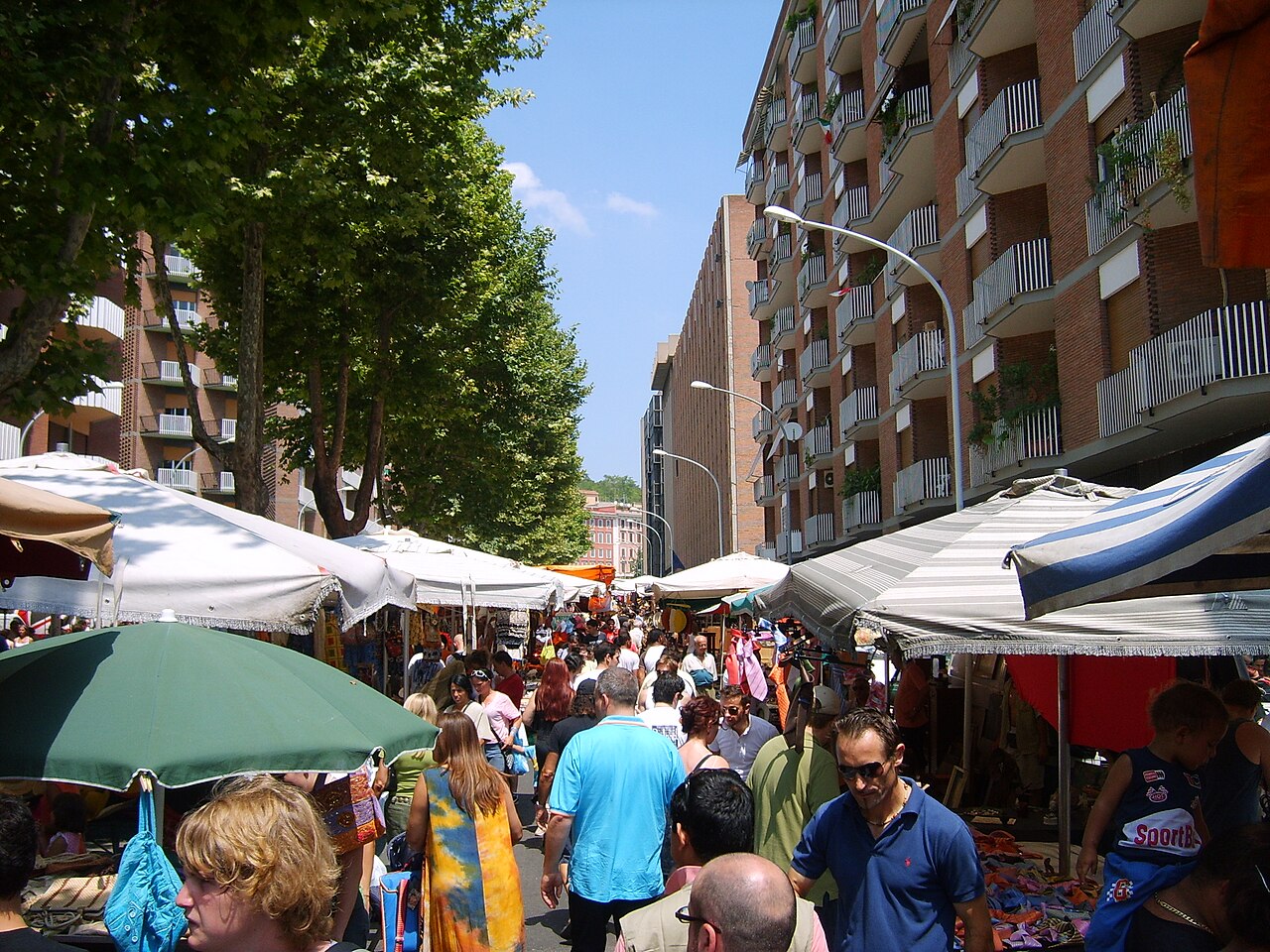 Marché de Porta Portese : le marché aux puces du dimanche à Rome