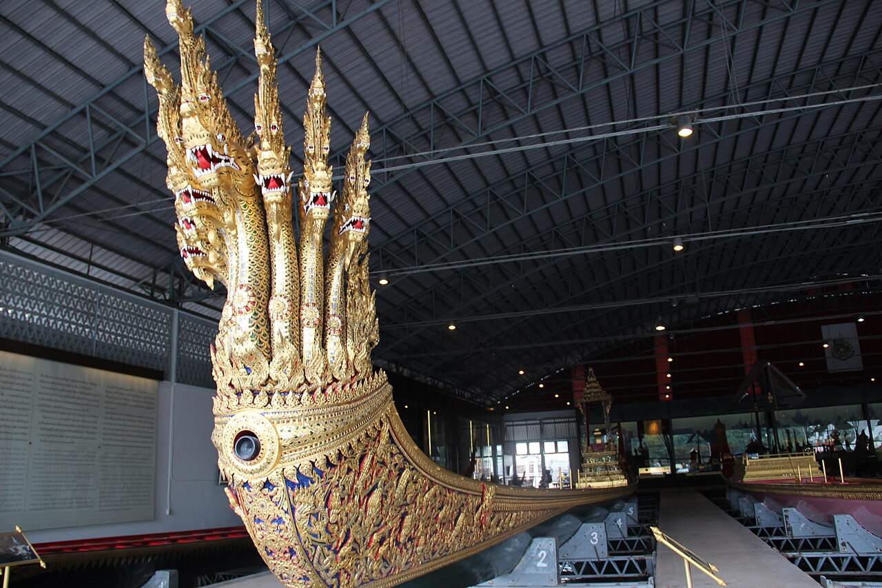 Musée national des Barges royales : les bateaux du roi à Bangkok Noi