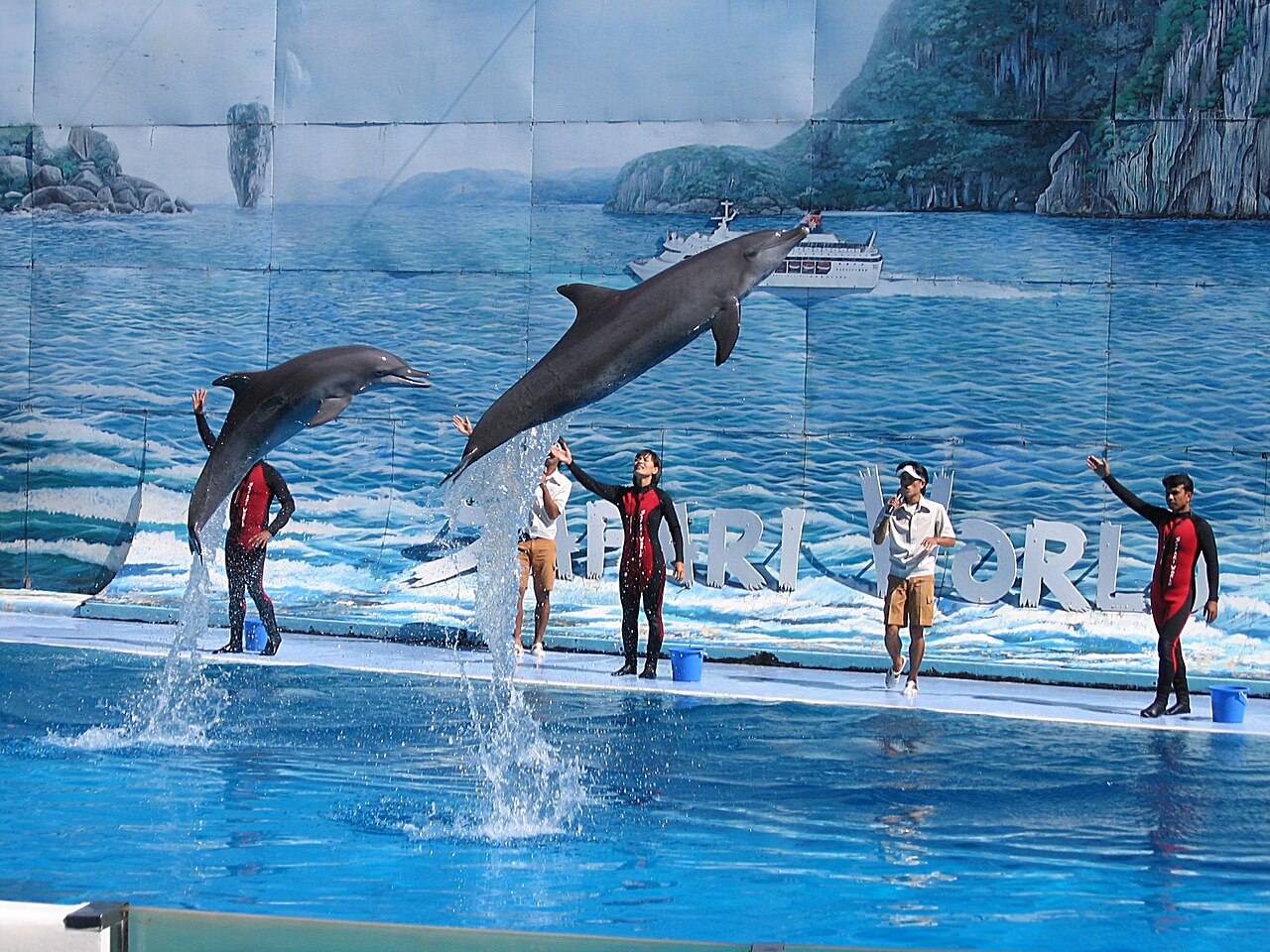 Safari World Bangkok: drive-through zoo, Marine Park and tickets