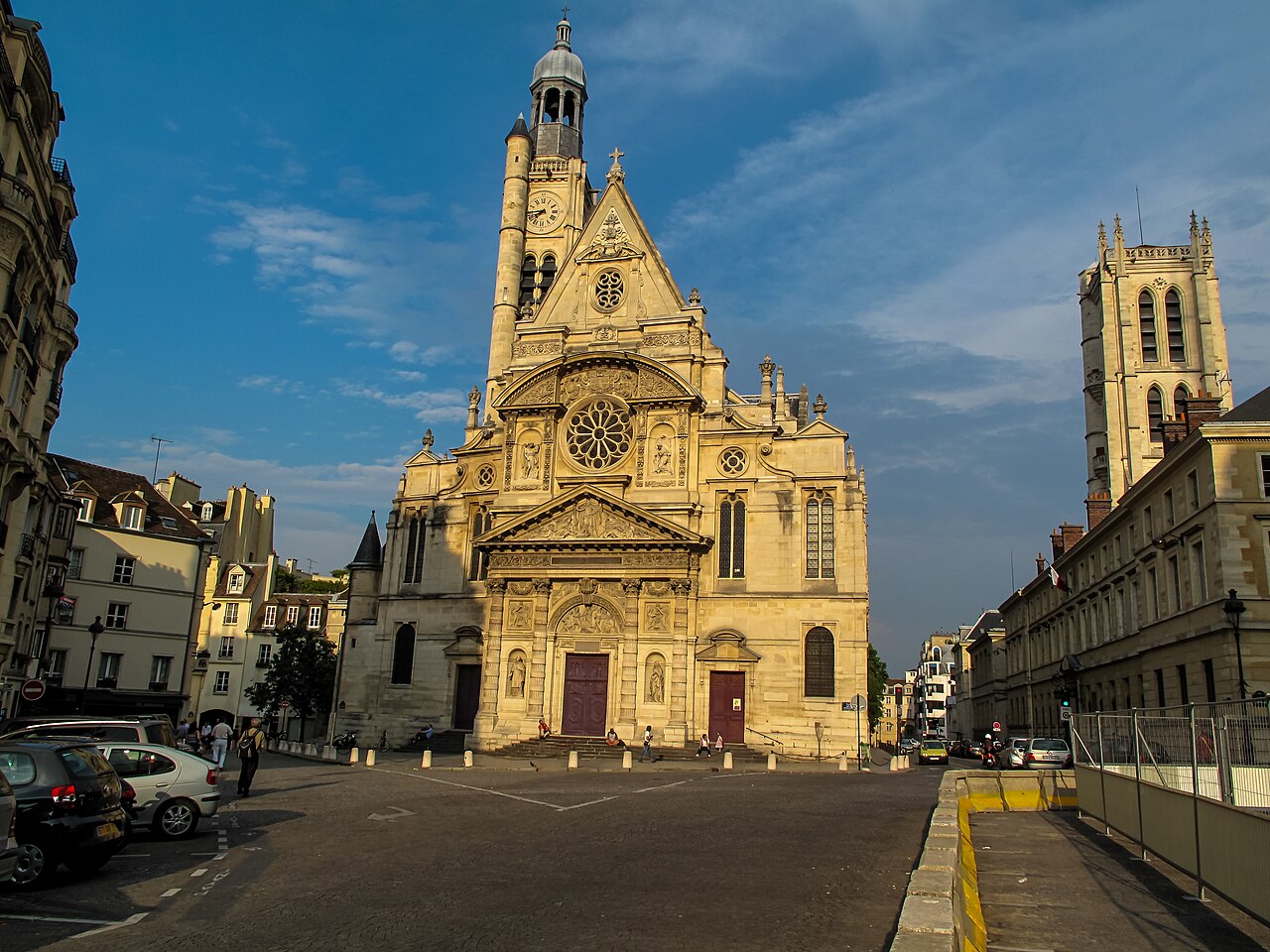 Église Saint-Étienne-du-Mont : jubé, tombes de Pascal et Racine, châsse de sainte Geneviève