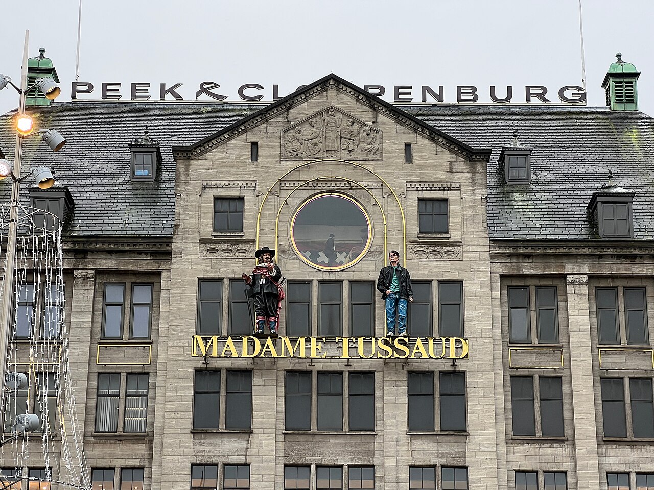 De gevel aan de Dam
