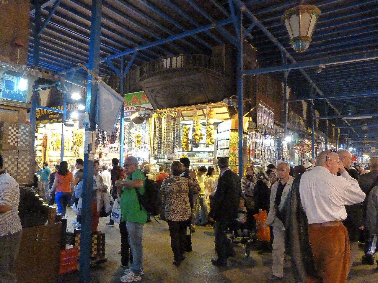 L'intérieur du bazar égyptien à Eminönü