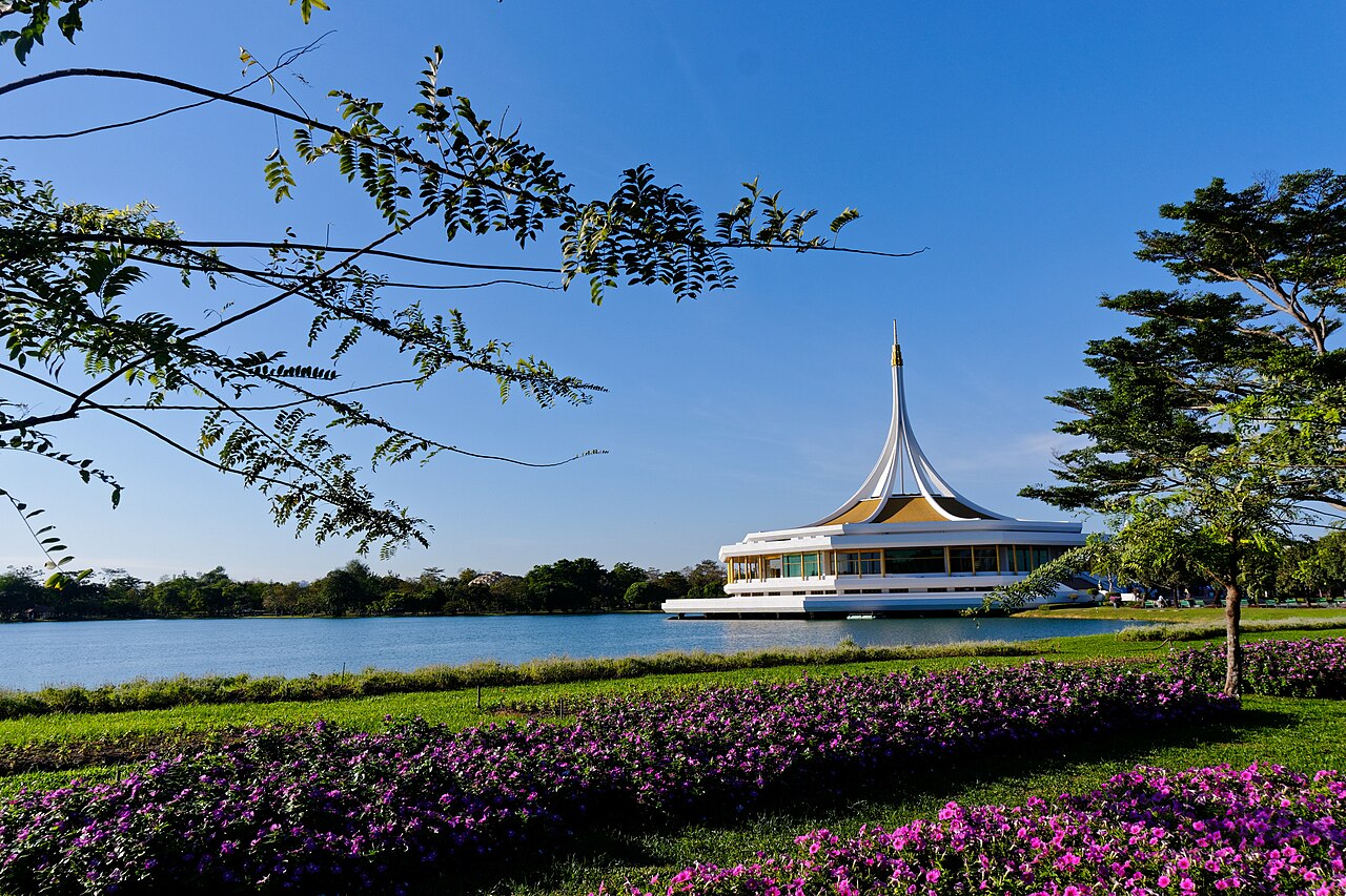 Suan Luang Rama IX Park: Bangkok's giant botanical garden, hours, prices and how to get there by metro