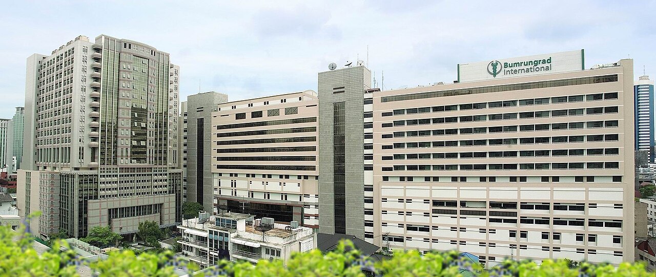 Le campus de l'hôpital Bumrungrad International à Bangkok