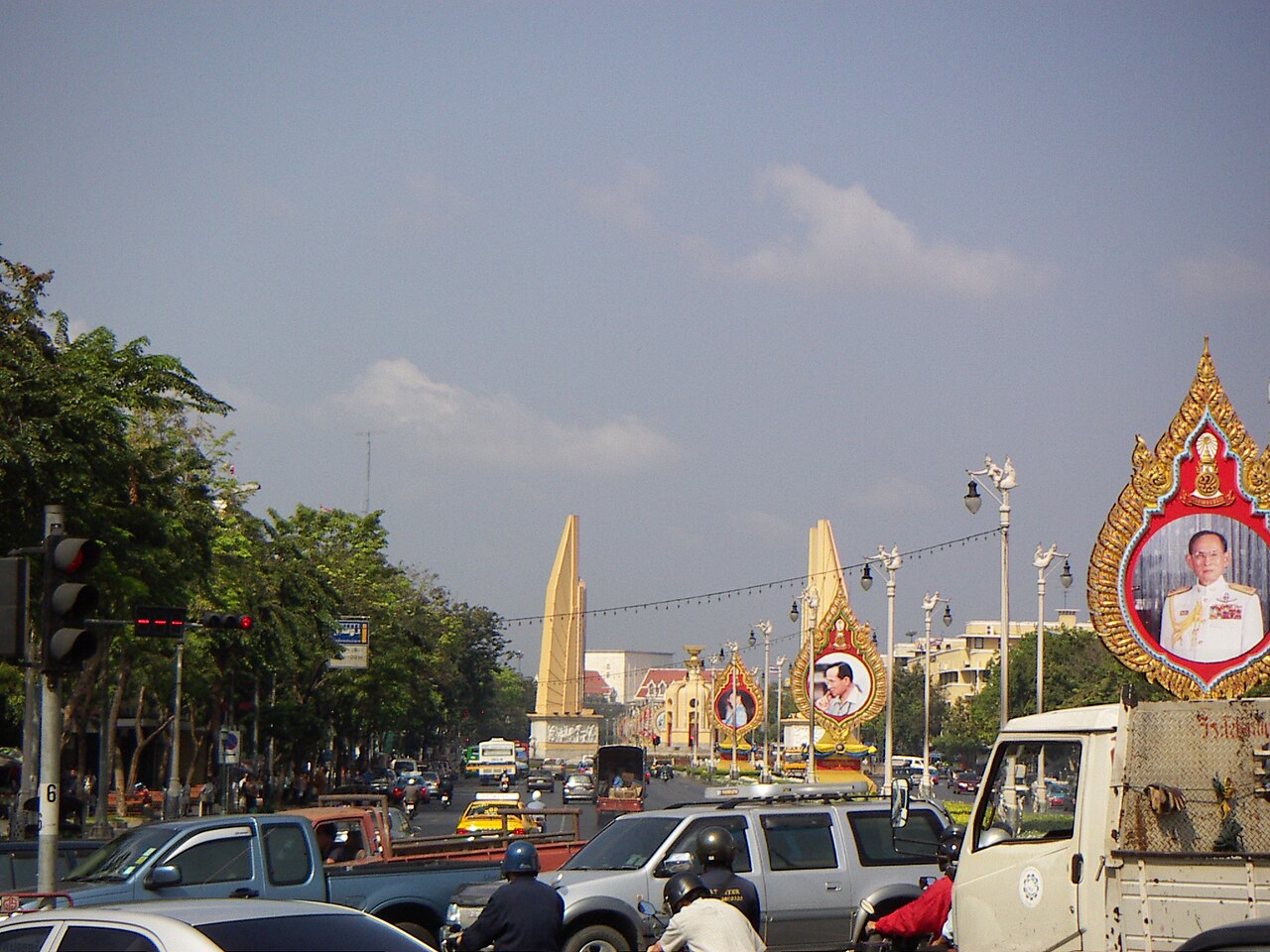 L'avenue Ratchadamnoen Klang