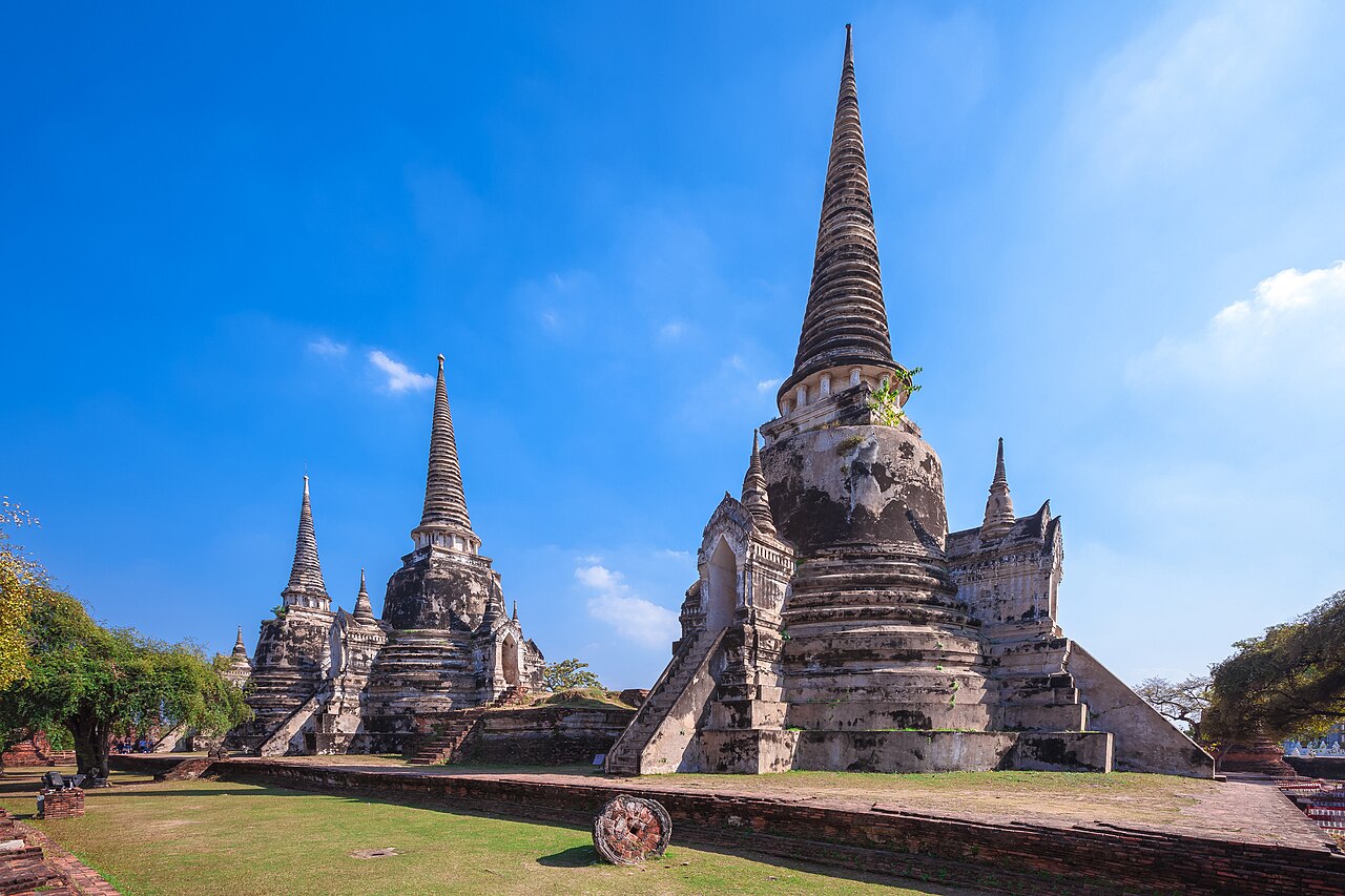 Ayutthaya depuis Bangkok : temples, train et location de vélo
