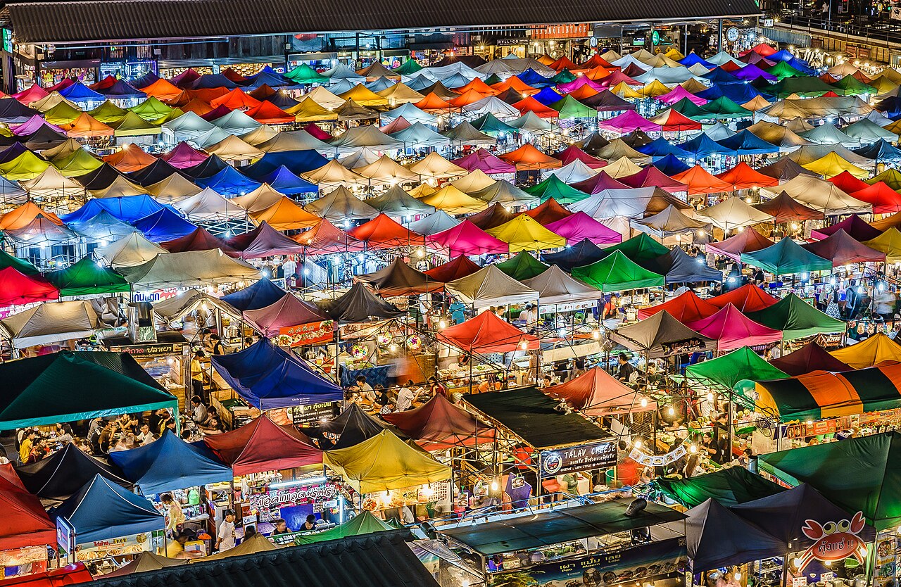 Jodd Fairs Ratchada : le marché de nuit de Bangkok (ex-Rama 9), horaires et accès MRT