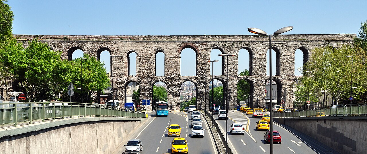 Aqueduc de Valens (Bozdoğan Kemeri) : l'aqueduc romain d'Istanbul
