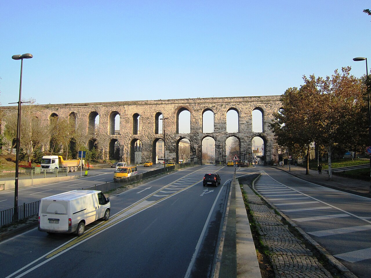 Aqueduc de Valens (Bozdoğan Kemeri) : l'aqueduc romain d'Istanbul