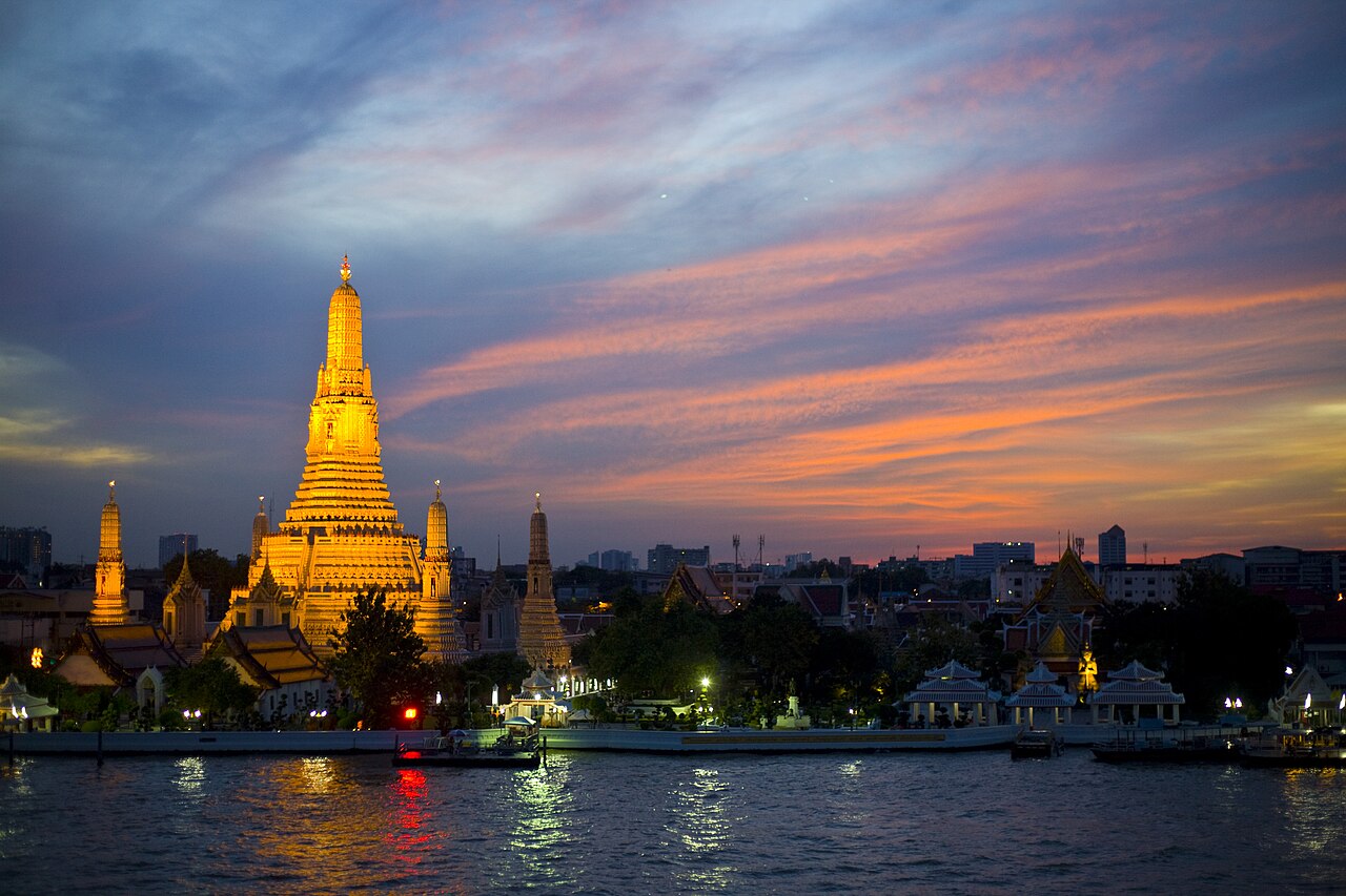 Wat Arun, le temple de l'Aube à Bangkok : billet, bateau et coucher de soleil