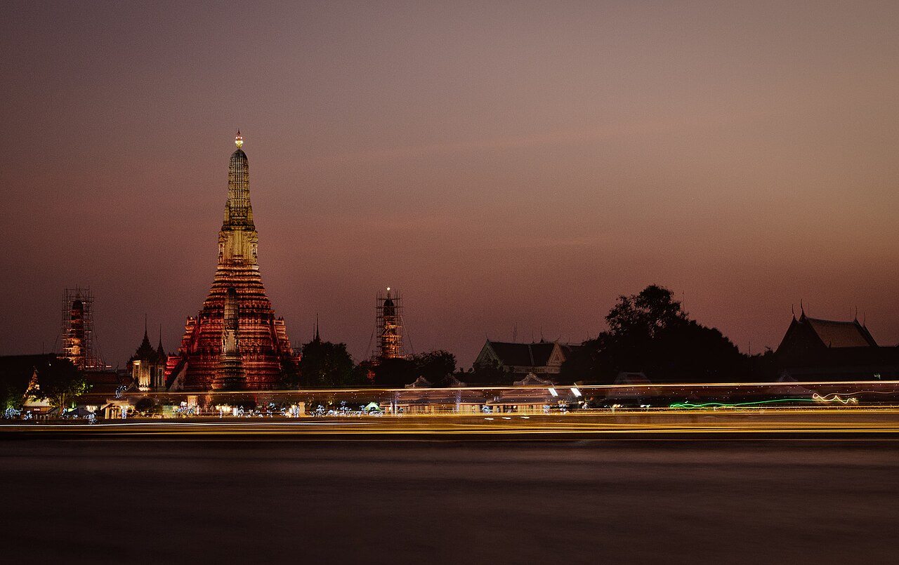 Wat Arun and the Chao Phraya river