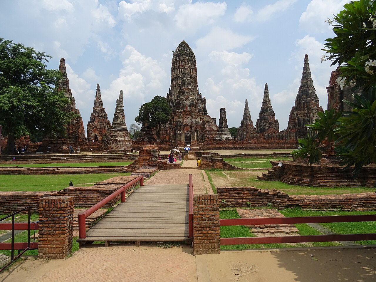 Ayutthaya depuis Bangkok : temples, train et location de vélo